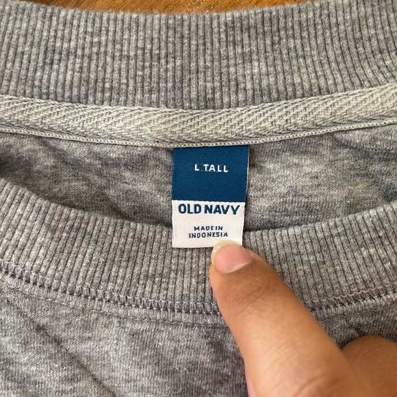 Old Navy Gray Quilted Women’s Sweatshirt - Large Tall - Picture 3 of 5